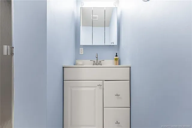 $169,000 | 2929 Southeast Ocean Boulevard, Unit 1436, Stuart, FL 34996