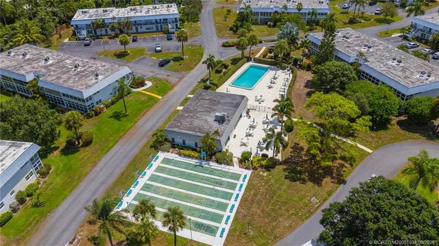 $169,000 | 2929 Southeast Ocean Boulevard, Unit 1436, Stuart, FL 34996