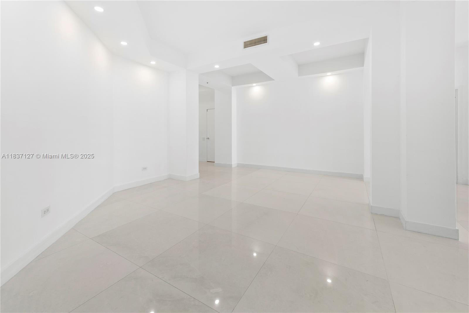 Brickell Miami, FL 33131 - Photo 21 of 65 a view of a room with an empty space