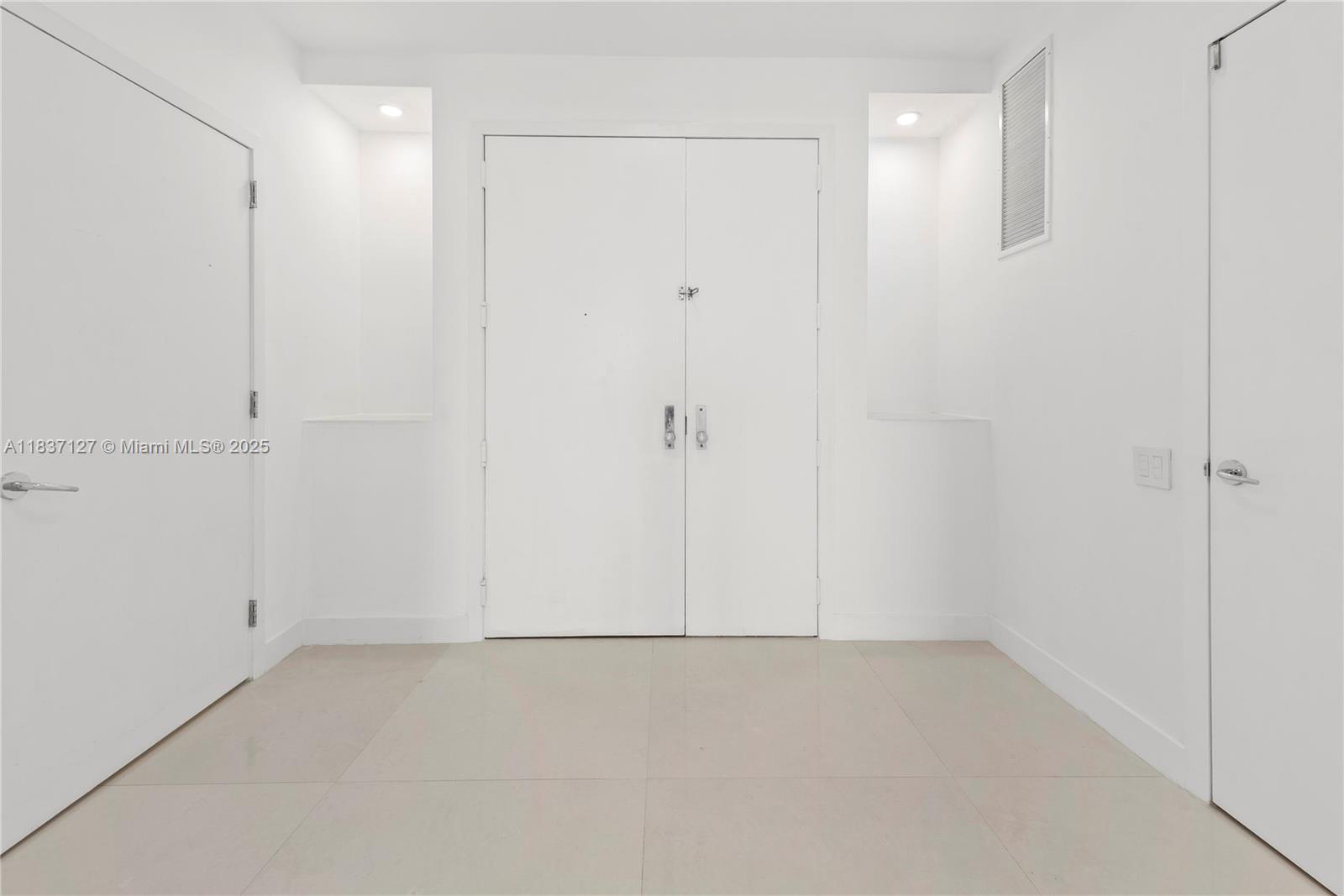 Brickell Miami, FL 33131 - Photo 23 of 65 a view of an empty room