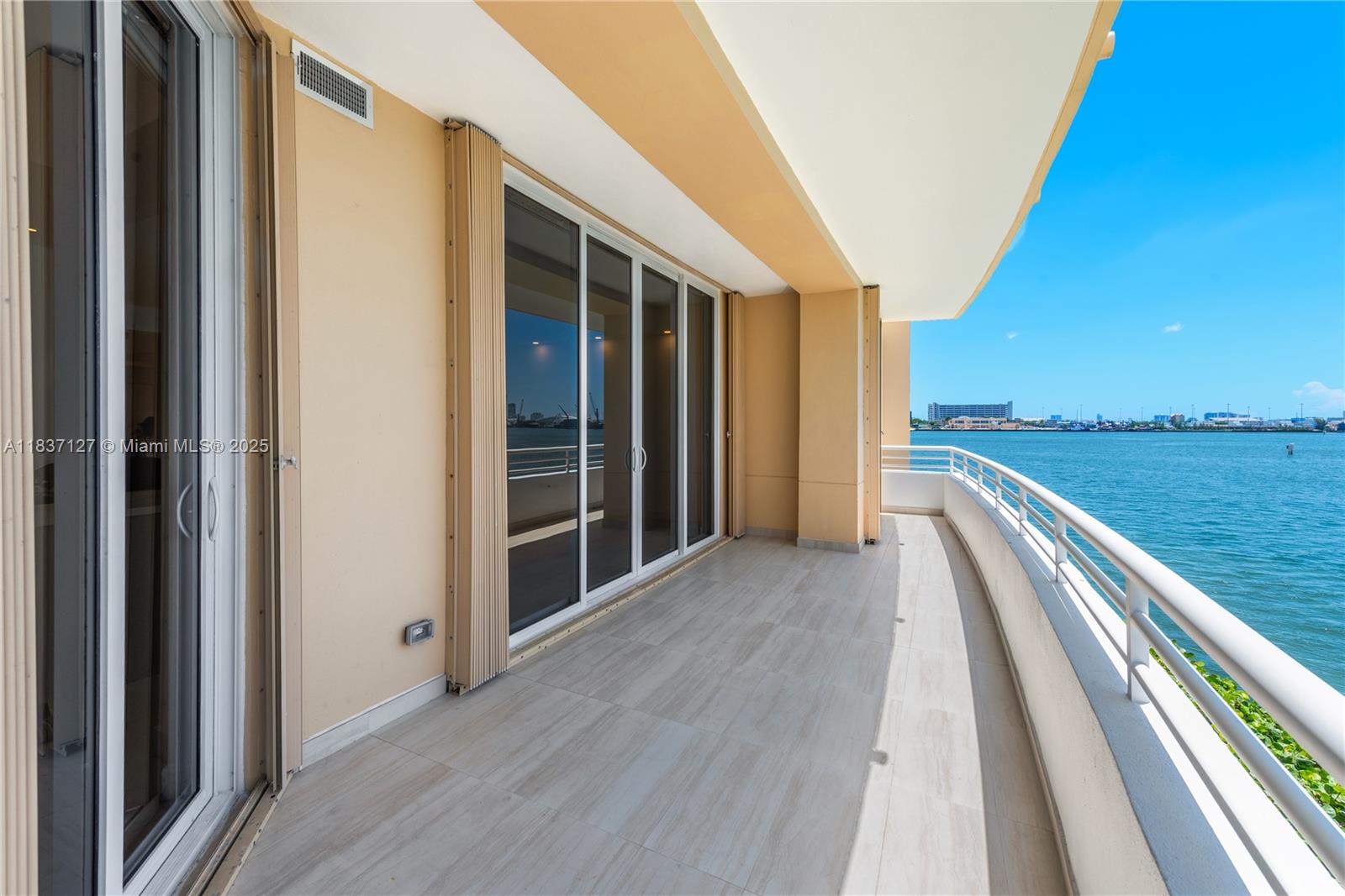 Brickell Miami, FL 33131 - Photo 29 of 65 a view of balcony and ocean view