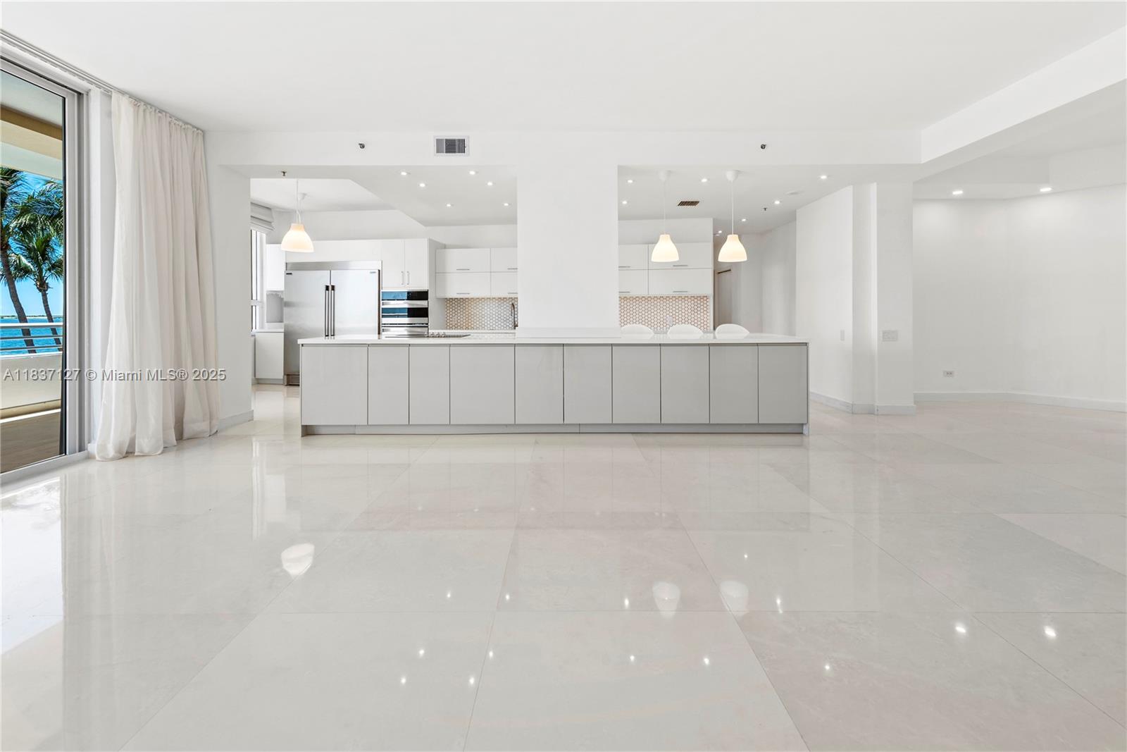 Brickell Miami, FL 33131 - Photo 5 of 65