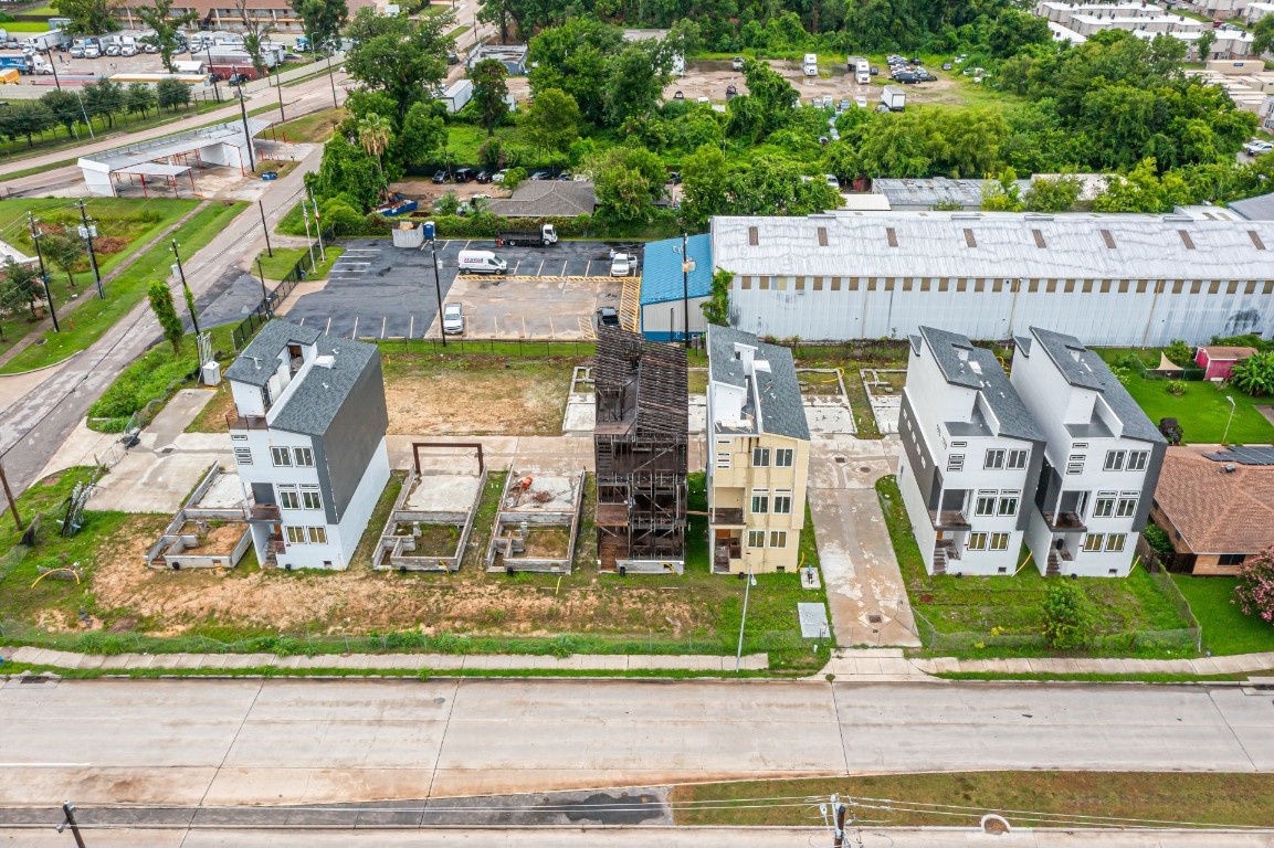 302 West Hamilton Street Houston, TX 77076 - Photo 11 of 12 an aerial view of a house with a garden and plants