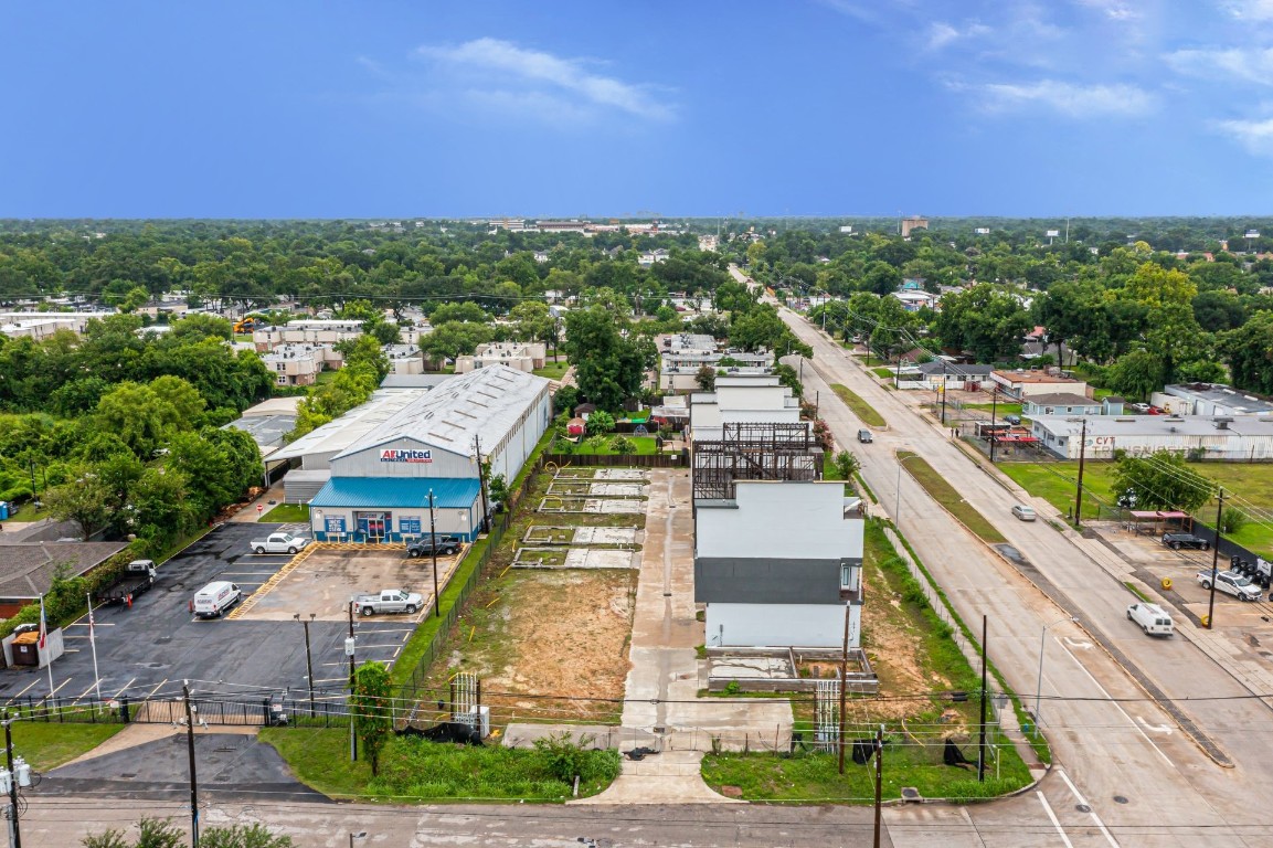 302 West Hamilton Street Houston, TX 77076 - Photo 2 of 12 a view of a city with tall buildings