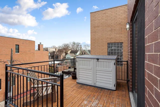 $825,000 | 2657 North Racine Avenue, Unit 3, Chicago, IL 60614