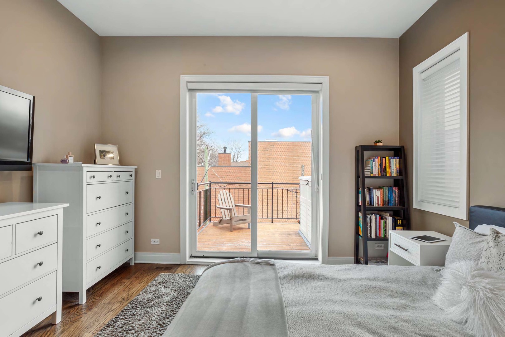 2657 North Racine Avenue, Unit 3 Chicago, IL 60614 - Photo 10 of 19