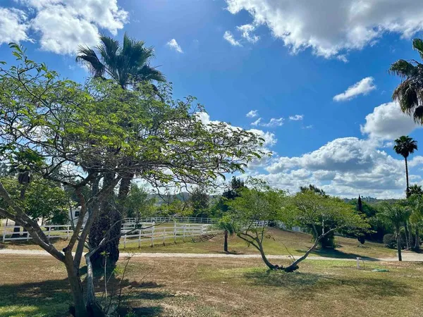 $1,700,000 | 2357 VÃa Monserate, Fallbrook, CA 92028