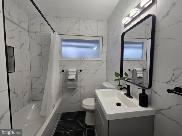 $627,000 | 8004 Gladstone Road, Glenside, PA 19038