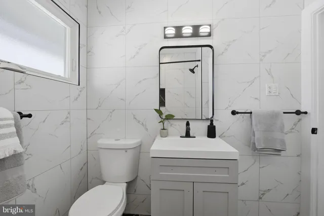 $627,000 | 8004 Gladstone Road, Glenside, PA 19038