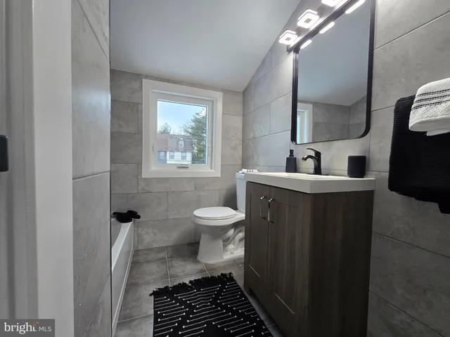 $627,000 | 8004 Gladstone Road, Glenside, PA 19038