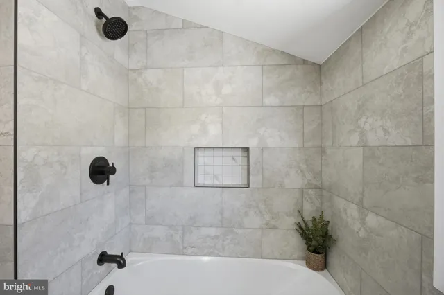 $627,000 | 8004 Gladstone Road, Glenside, PA 19038