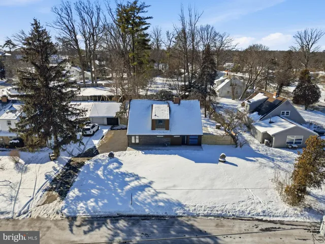 $627,000 | 8004 Gladstone Road, Glenside, PA 19038