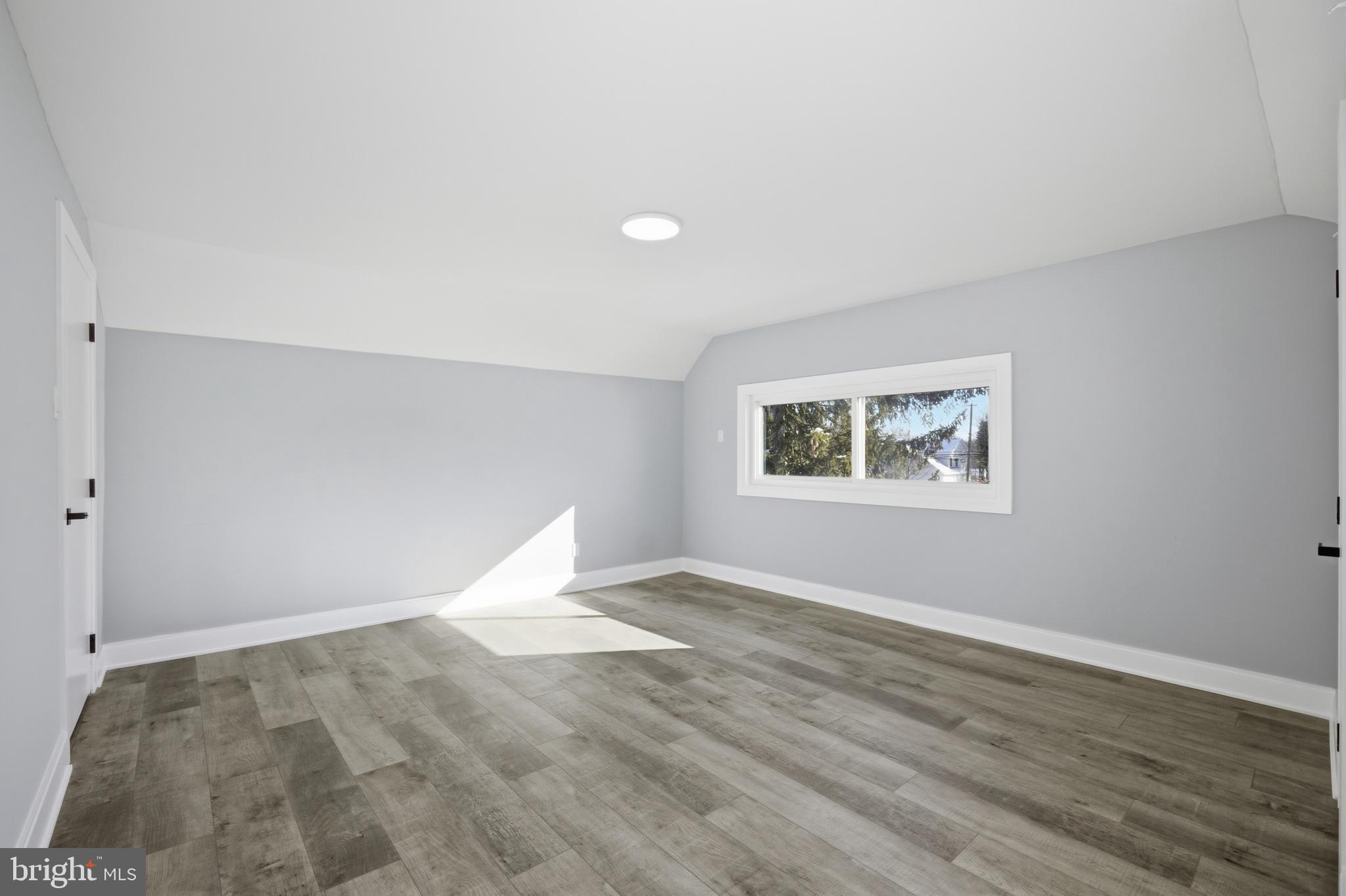 8004 Gladstone Road Glenside, PA 19038 - Photo 37 of 58