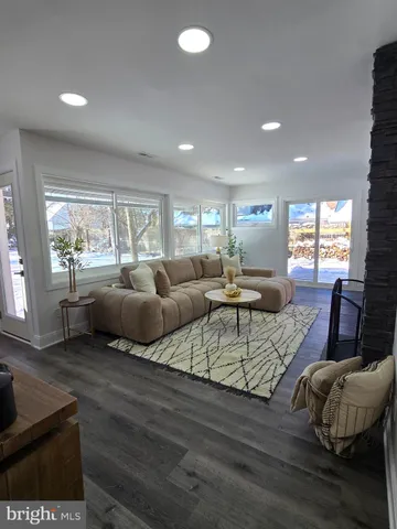 $627,000 | 8004 Gladstone Road, Glenside, PA 19038