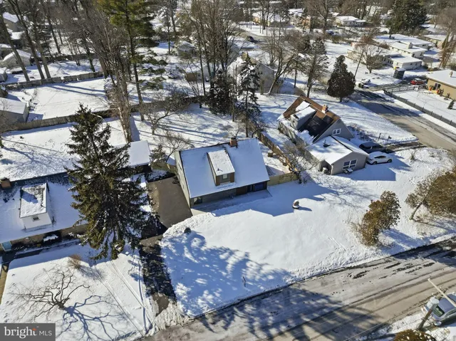 $627,000 | 8004 Gladstone Road, Glenside, PA 19038