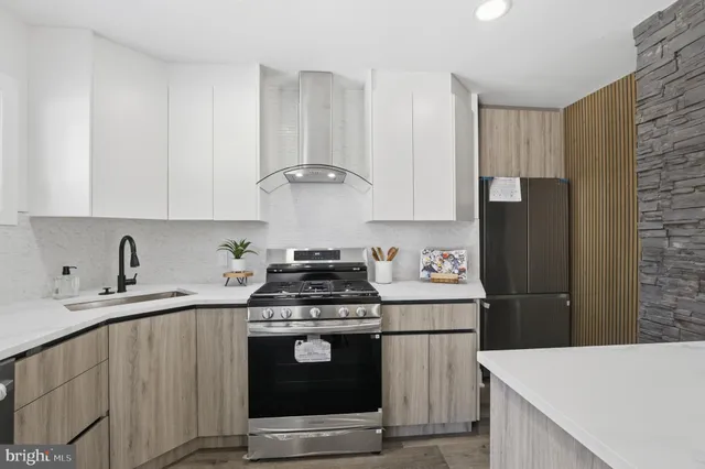 $627,000 | 8004 Gladstone Road, Glenside, PA 19038