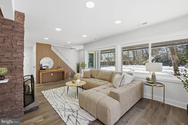 $627,000 | 8004 Gladstone Road, Glenside, PA 19038