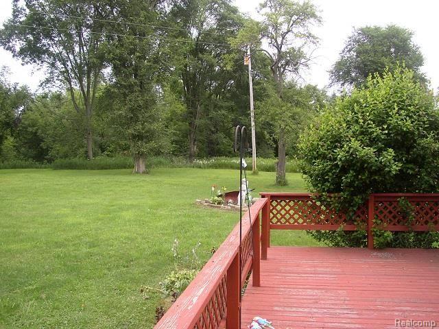 2726 Flint River Road Lapeer, MI 48446 - Photo 8 of 52 P1010201.jpg