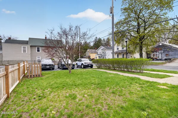 $28,000 | 194 Grand Avenue, Saratoga Springs, NY 12866
