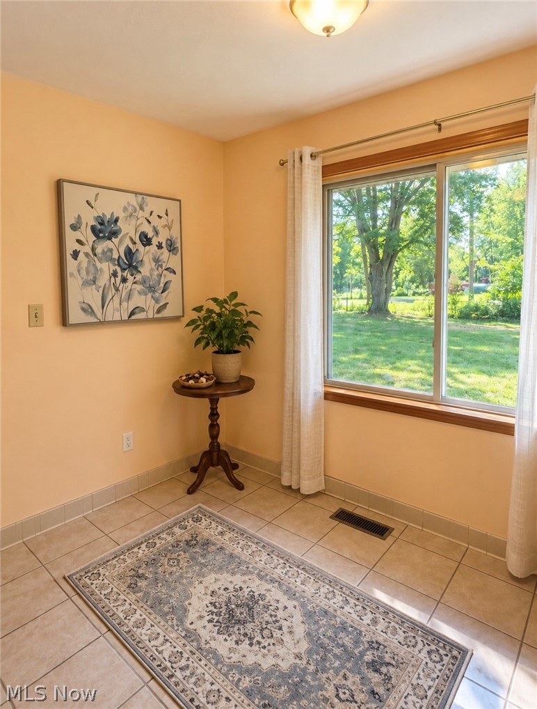 2068 Green Road Madison, OH 44057 - Photo 6 of 31