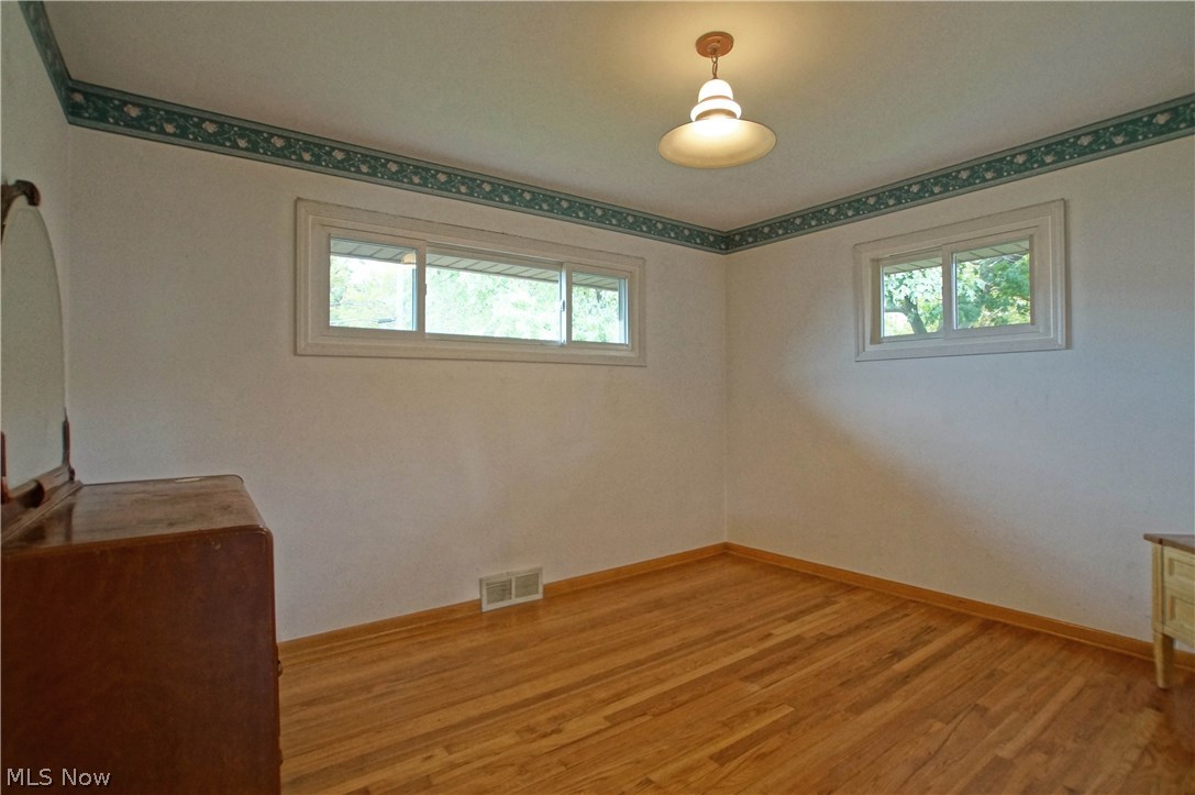 5447 Huron Road Cleveland, OH 44124 - Photo 11 of 18