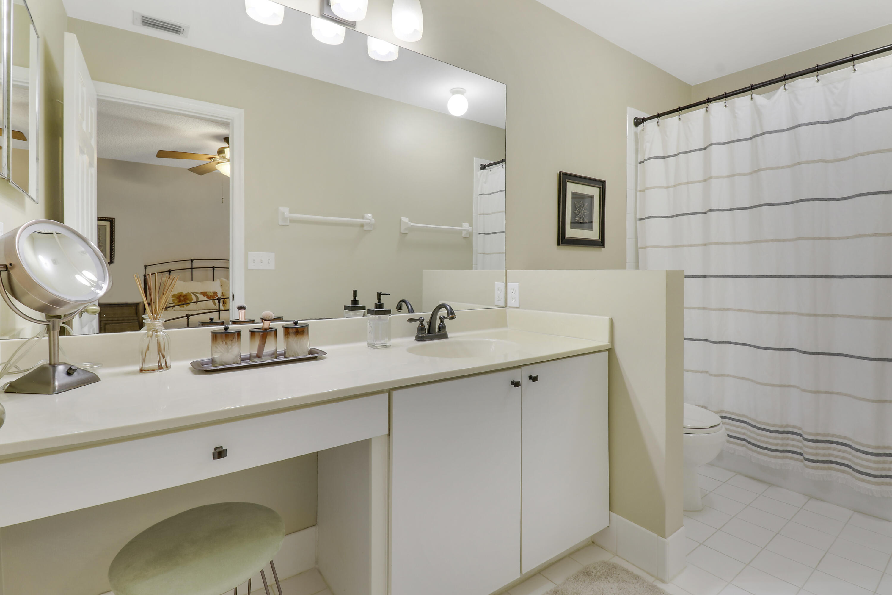 145 Timberwalk Trail Jupiter, FL 33458 - Photo 21 of 35 Primary Bathroom
