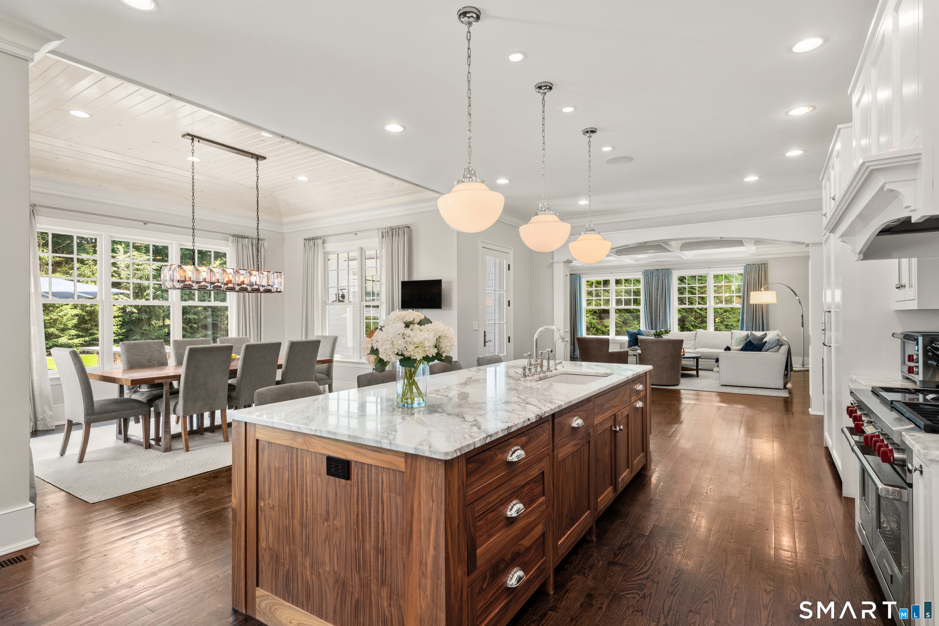 124 Hillandale Road Westport, CT 06880 - Photo 12 of 40