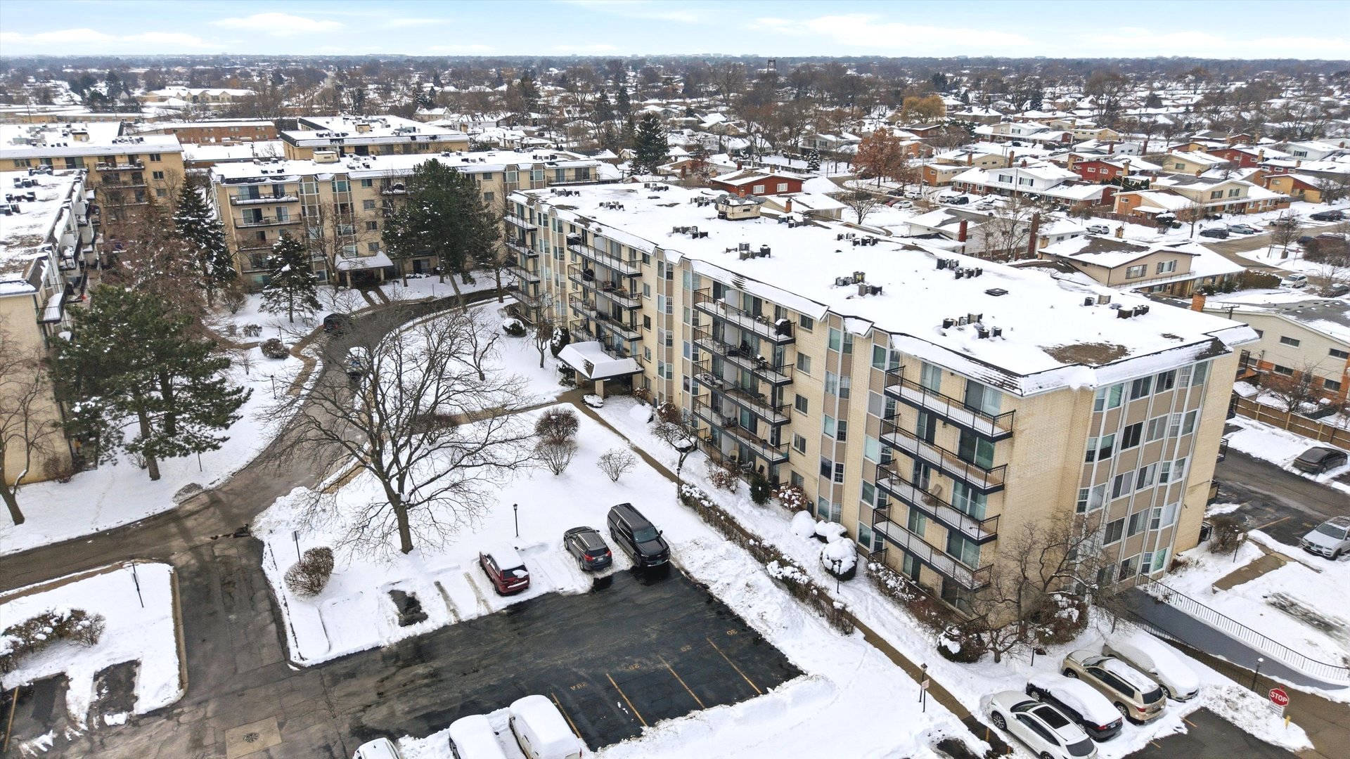 8640 Waukegan Road, Unit 123 Morton Grove, IL 60053 - Photo 28 of 30 a view of city with tall buildings