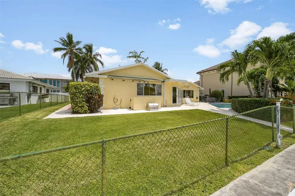 $1,978,788 | 2920 Northeast 23rd Street, Pompano Beach, FL 33062