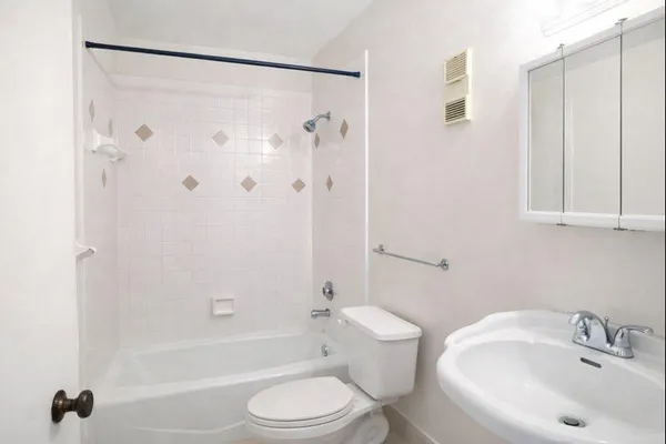 $2,145 | 1443 Southwest 27th Avenue, Unit 2D, Boynton Beach, FL 33426