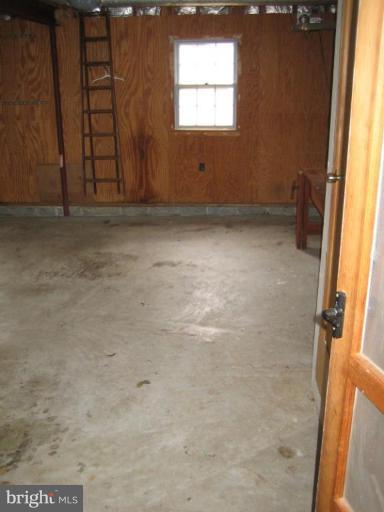 12609 Deoudes Road Boyds, MD 20841 - Photo 12 of 30 Garage 1