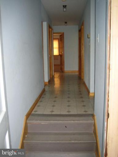 12609 Deoudes Road Boyds, MD 20841 - Photo 14 of 30 Hallway