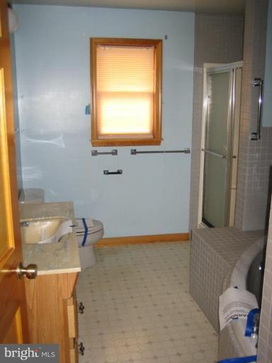 12609 Deoudes Road Boyds, MD 20841 - Photo 16 of 30 Bath #1