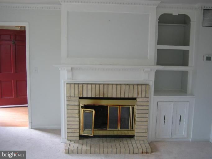 12609 Deoudes Road Boyds, MD 20841 - Photo 5 of 30 Living Room #2