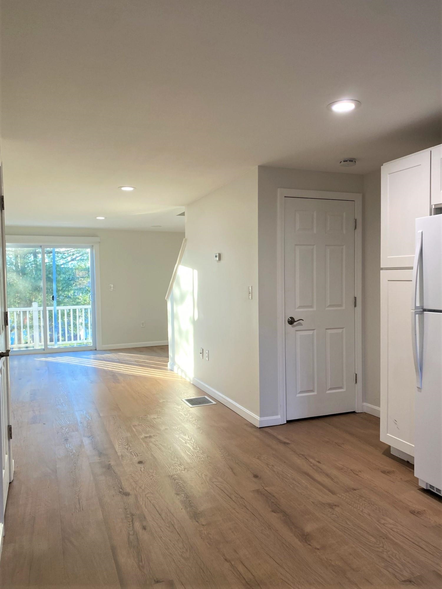 6 Pleasant Street, Unit B4 Hooksett, NH 03106 - Photo 5 of 16