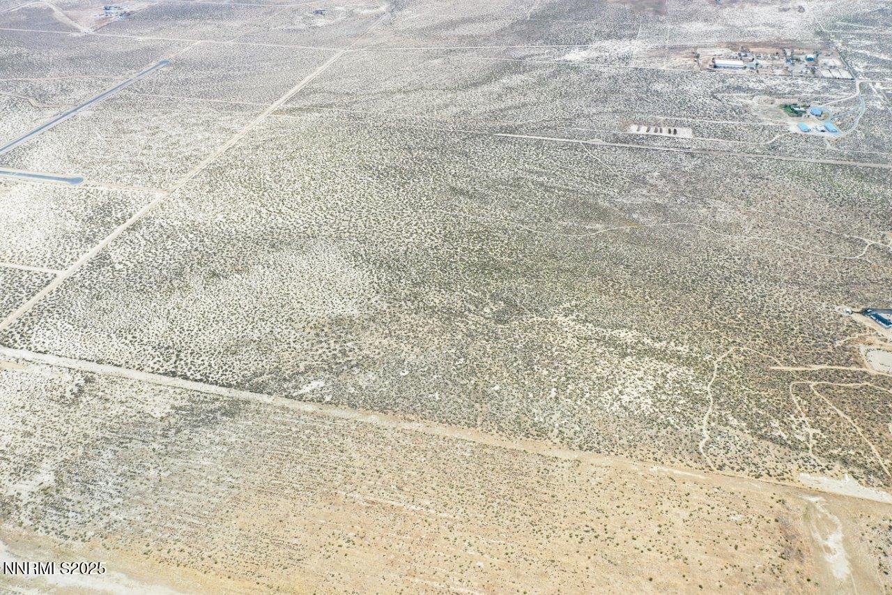 0 Rebel Cause Road Reno, NV 89510 - Photo 2 of 32 a bathroom with bathtub