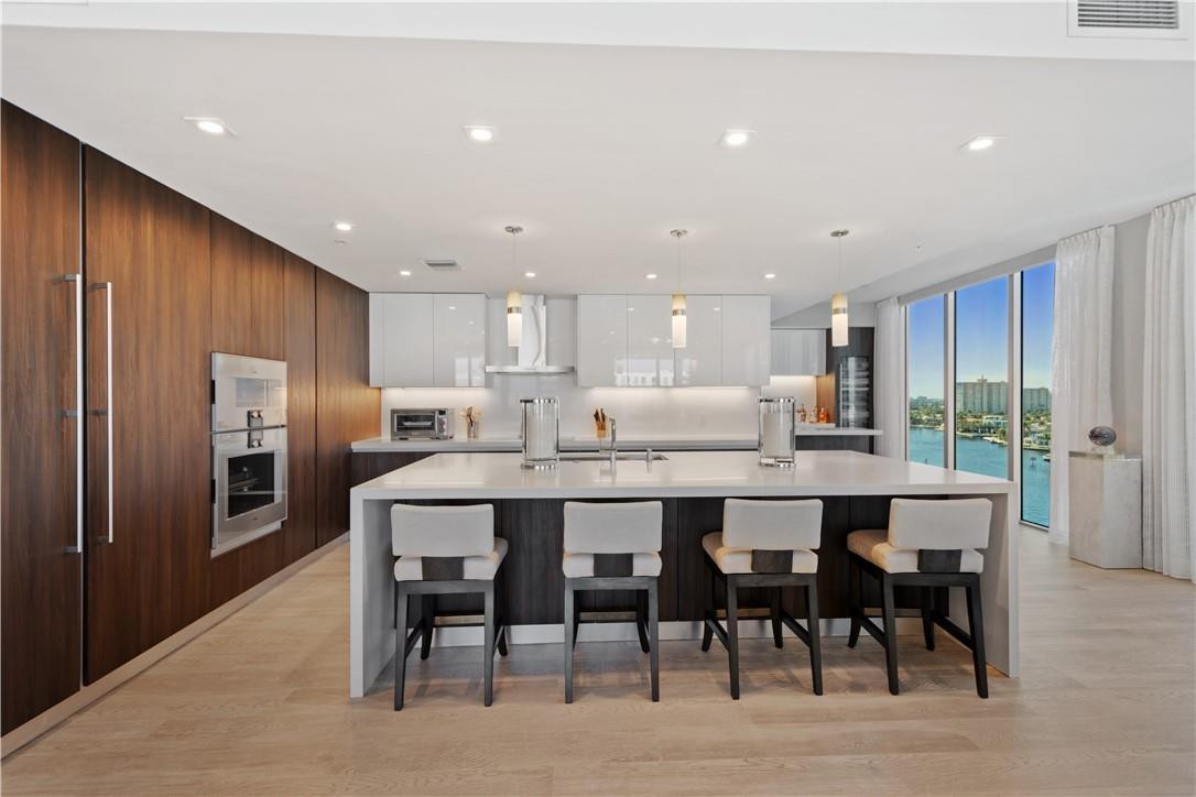 321 North Birch Road, Unit 1003 Fort Lauderdale, FL 33304 - Photo 6 of 44 Photo 6