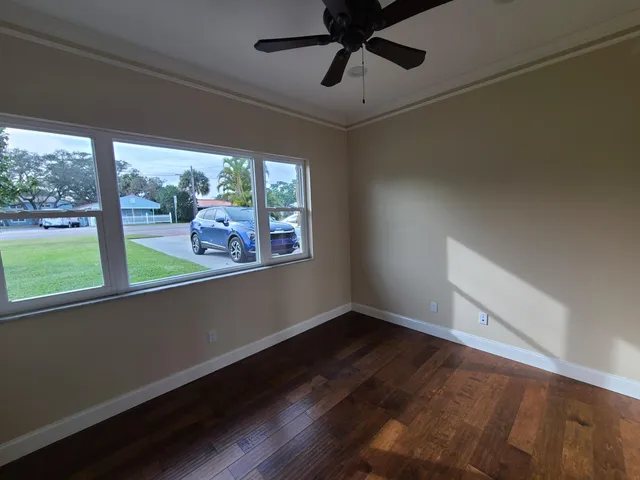 $3,000 | 2557 Pineapple Avenue, Melbourne, FL 32935