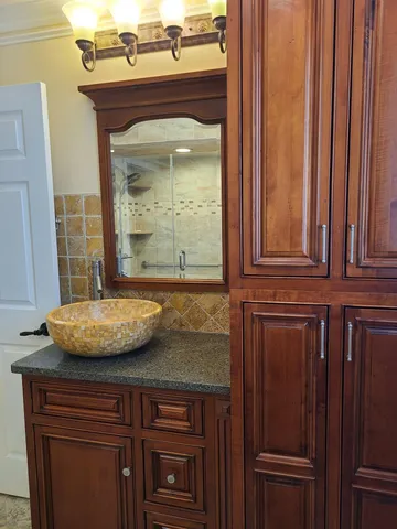 $3,000 | 2557 Pineapple Avenue, Melbourne, FL 32935