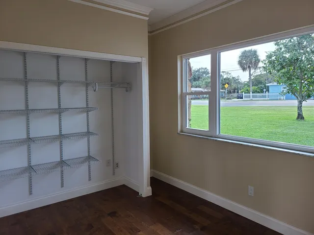 $3,000 | 2557 Pineapple Avenue, Melbourne, FL 32935