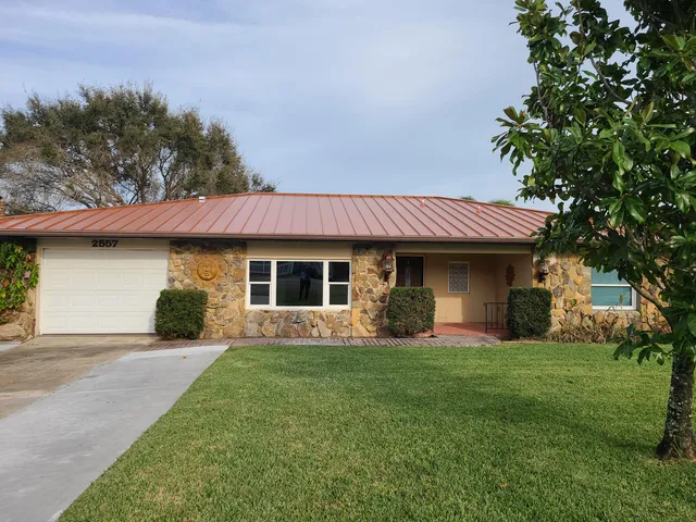 $3,000 | 2557 Pineapple Avenue, Melbourne, FL 32935