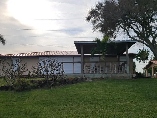 $3,000 | 2557 Pineapple Avenue, Melbourne, FL 32935