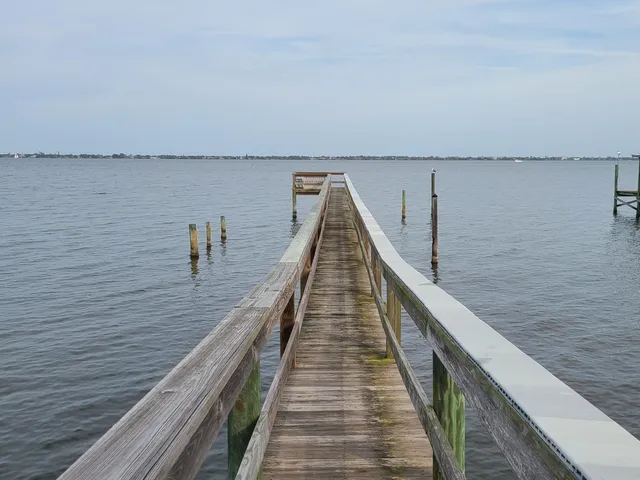 $3,000 | 2557 Pineapple Avenue, Melbourne, FL 32935