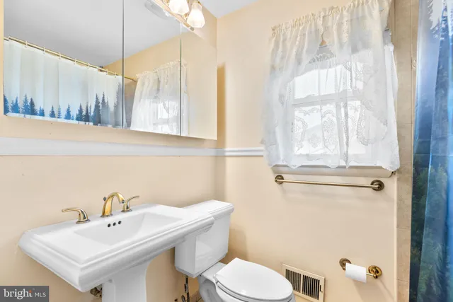 $415,000 | 302 Regency Circle, Linthicum Heights, MD 21090