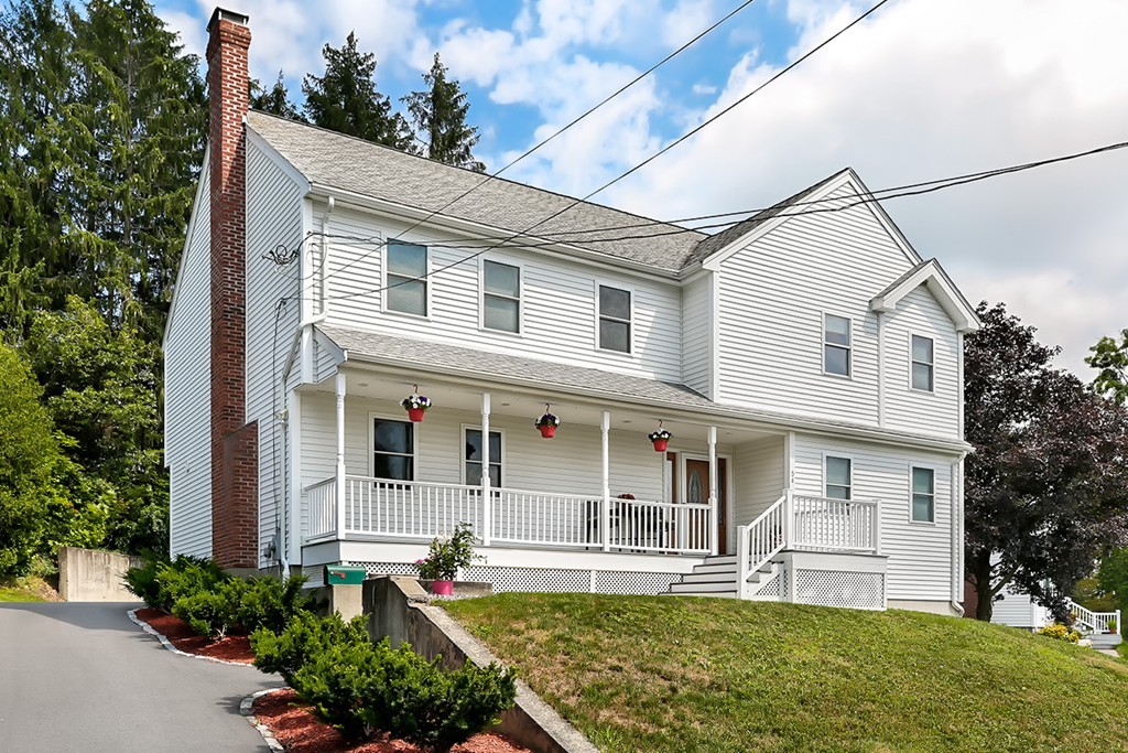 54 Roundtop Road Marlborough, MA 01752 - Photo 1 of 28 Gallery Image 1