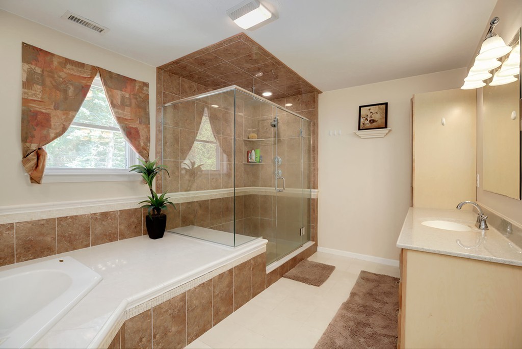 54 Roundtop Road Marlborough, MA 01752 - Photo 19 of 28 Gallery Image 19