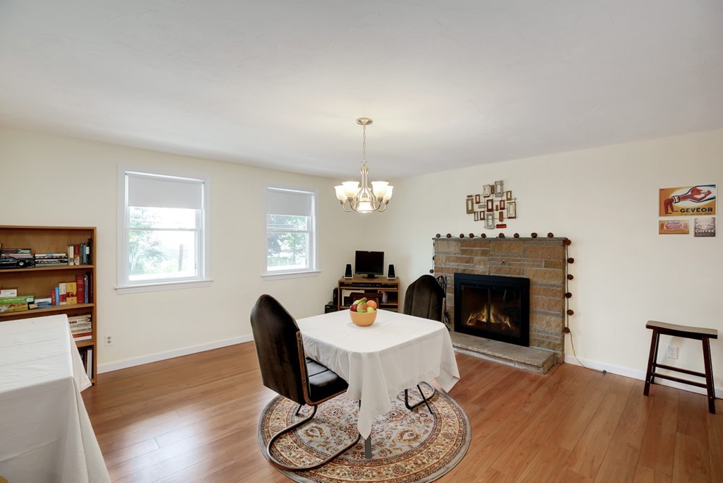 54 Roundtop Road Marlborough, MA 01752 - Photo 7 of 28 Gallery Image 7