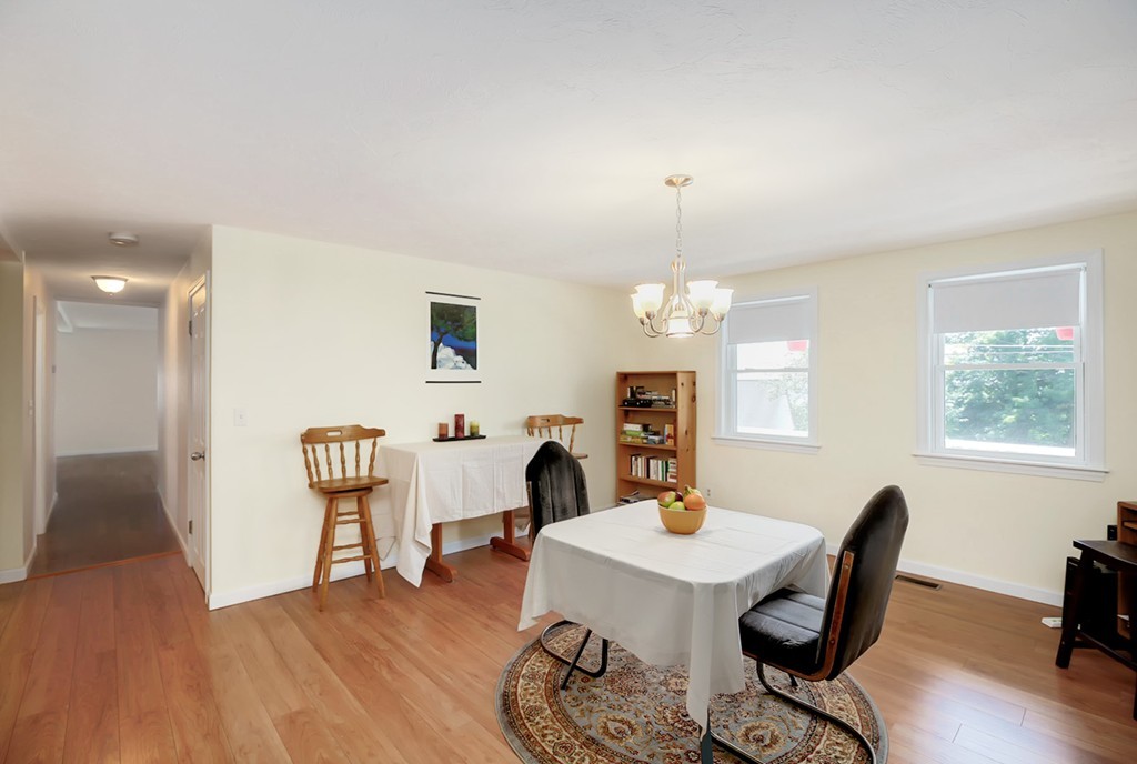 54 Roundtop Road Marlborough, MA 01752 - Photo 8 of 28 Gallery Image 8