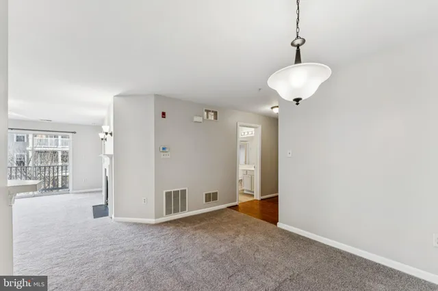 $2,100 | 13117 Millhaven Place, Unit 14F, Germantown, MD 20874