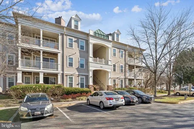 $2,100 | 13117 Millhaven Place, Unit 14F, Germantown, MD 20874